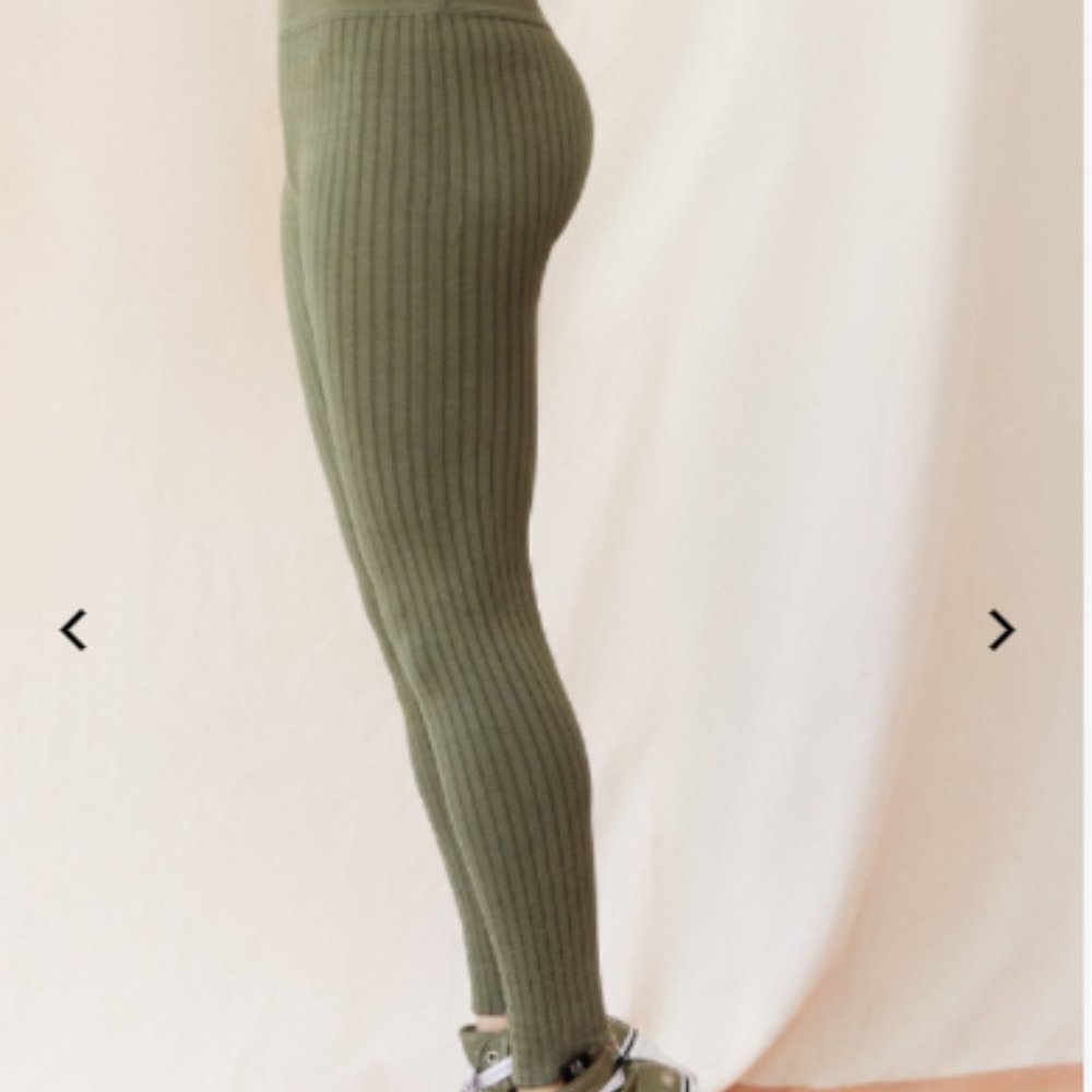 Fabletics High-Waisted Seamless Rib Legging